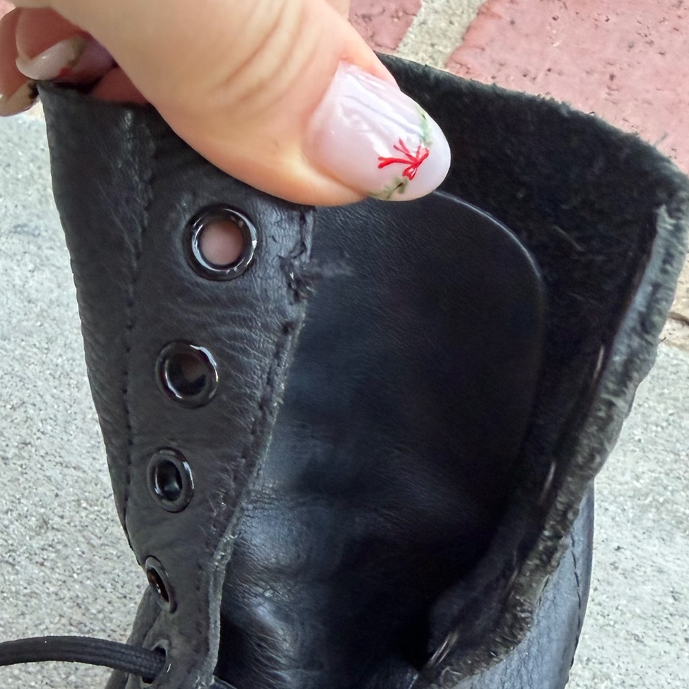 Dr Martens Pascal Boots Size 9 - Picture 5 of 5